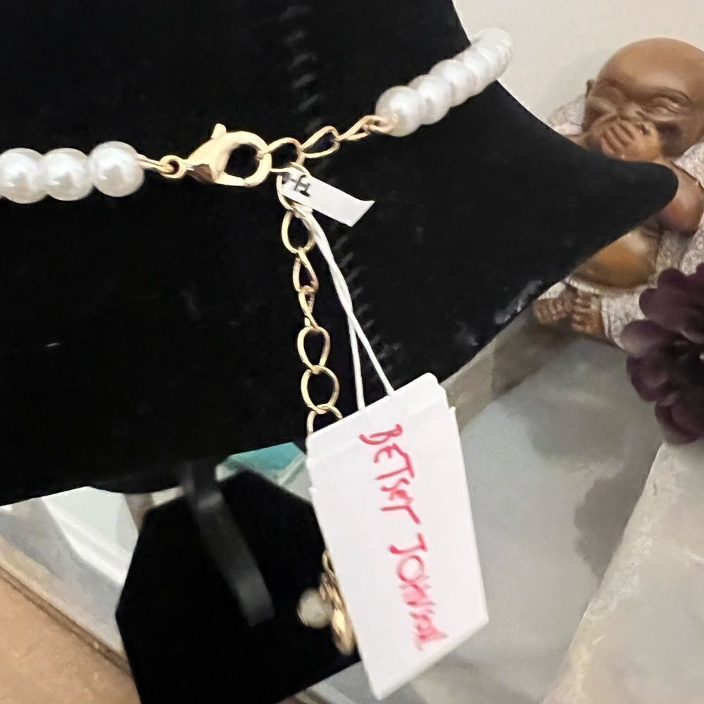 NWT Betsey Johnson Babycakes Pearl Charm Necklace women’s Retro Barbiecore. - Picture 5 of 9